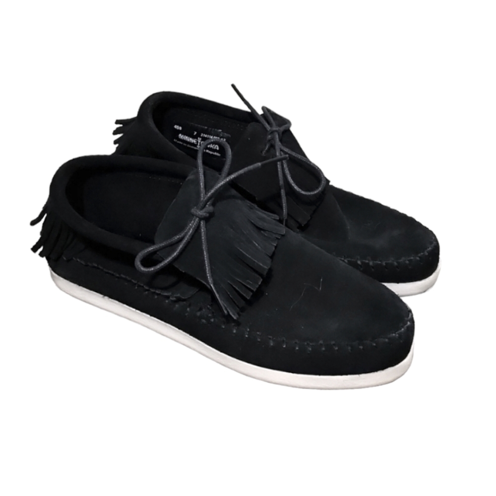 Minnetonka black loafer size 7